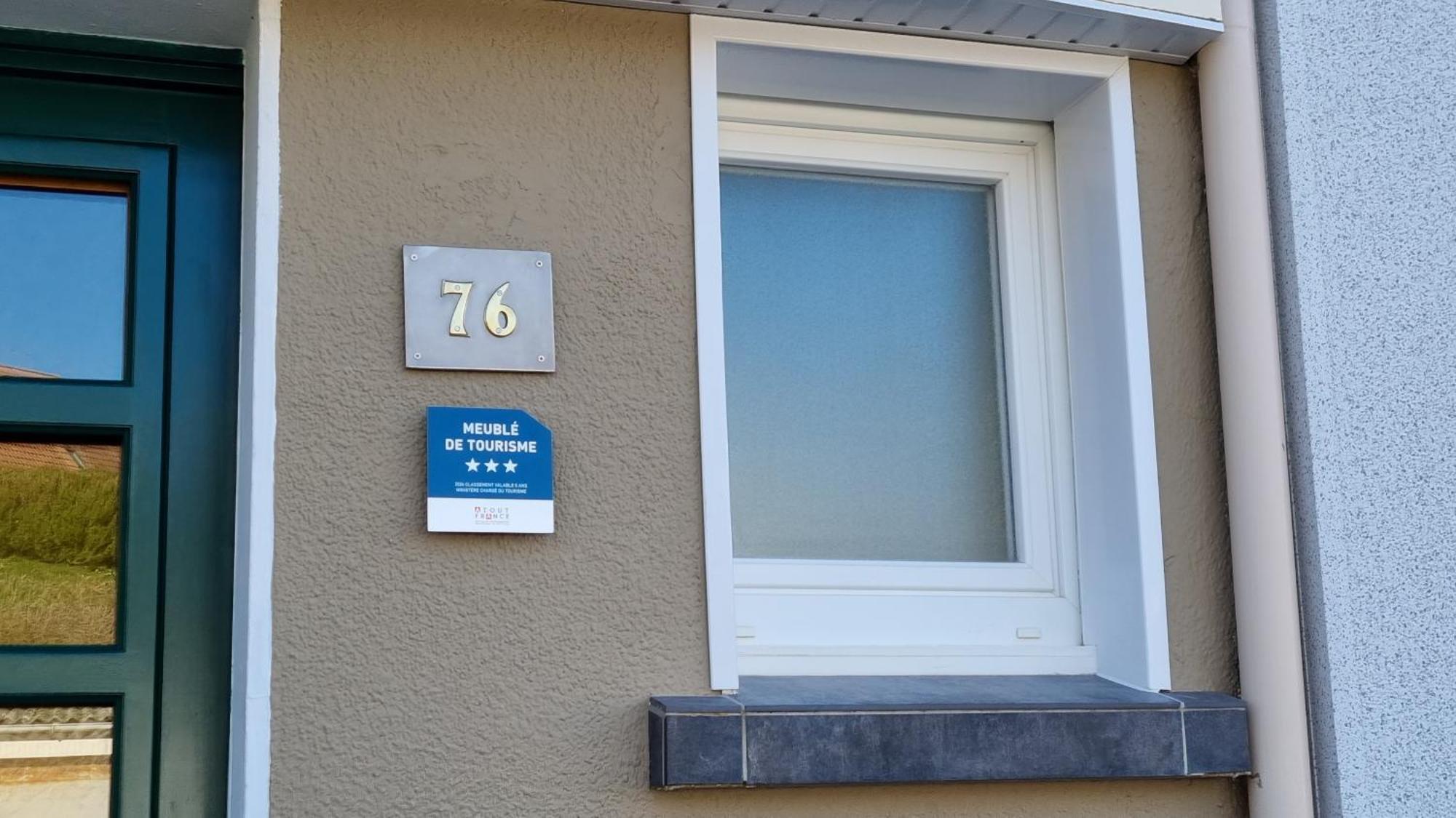 « Les Oyats » A 400 M De La *